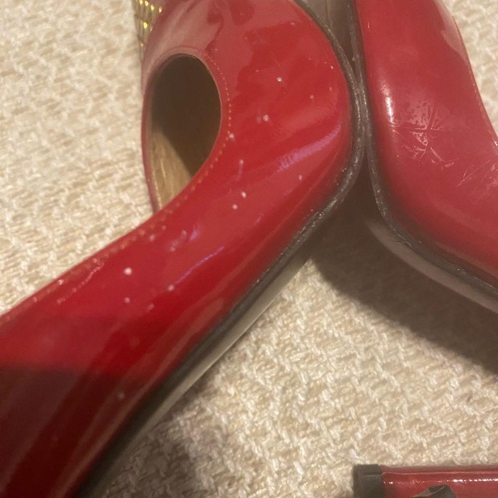 Stuart Weitzman Pointy Closed Toe Pumps With Gold… - image 7